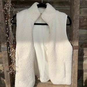 Calia by Carrie Underwood Sherpa Vest